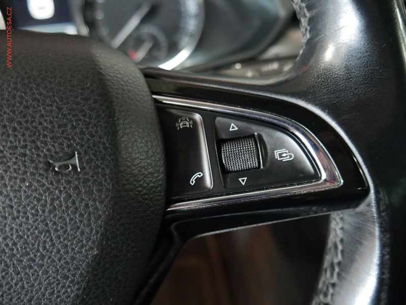 Škoda Superb (2018) 2.0 TDi 4x4, DSG, navi, bixen - fotka 13 z 22
