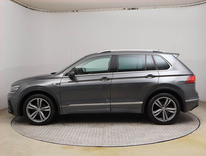 Volkswagen Tiguan (2020) R-Line 1.5 TSI - fotka 3 z 23