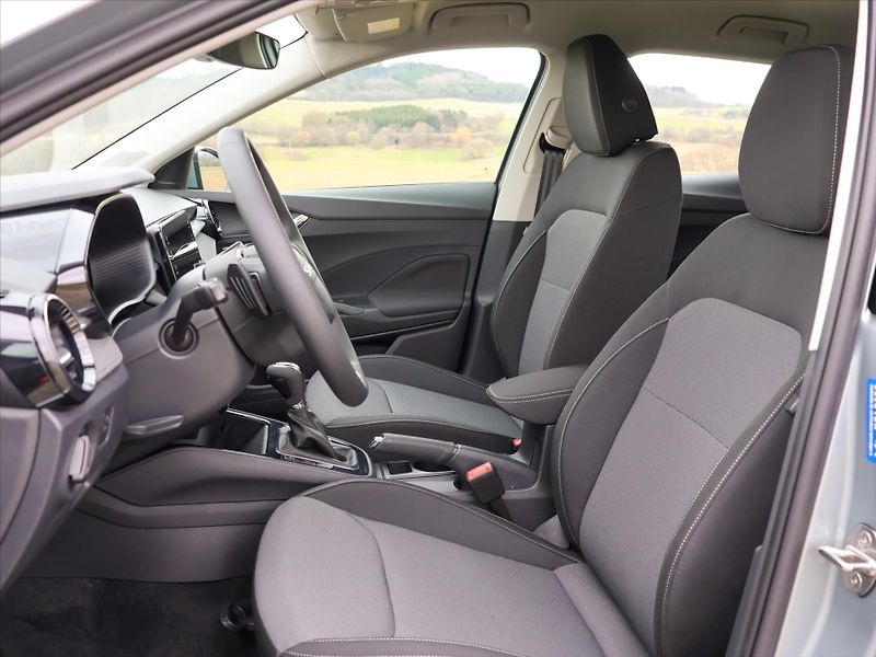 Škoda Fabia 1,0 TSi DSG Edice 130let DPH - fotka 12 z 38
