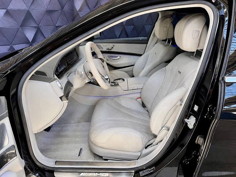 Mercedes-Benz Třídy S V8 4MATIC LONG, WEBASTO, PANO - fotka 11 z 28