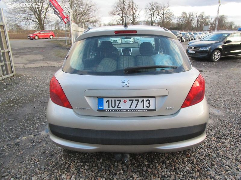 Peugeot 207 1,4 - 54KW + BATERIE - fotka 6 z 19