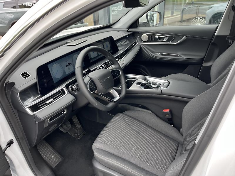 Chery Tiggo 7 PHEV 1,5   Family Edition - fotka 8 z 11