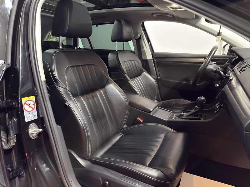 Škoda Superb 1,5   TSI DSG STYLE PLUS PANO - fotka 30 z 43
