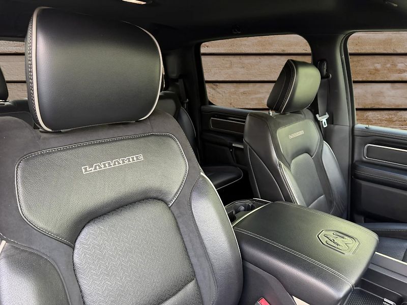 Dodge RAM (2019) +HEMI+LARAMIE+OFFROAD PAKET+ - fotka 10 z 22