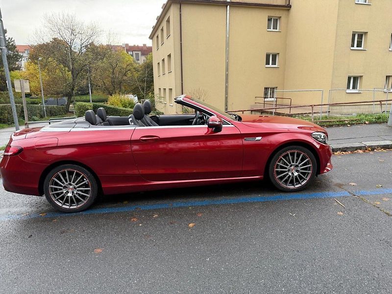 Mercedes-Benz Třídy C (2021) C 300 190 Kw 4 MATIC - fotka 12 z 24