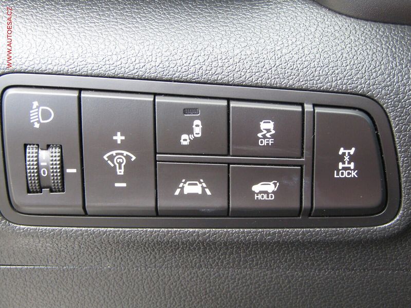 Hyundai Tucson (2020) 2.0 CRDi 4x4, 2.maj,ČR - fotka 13 z 26