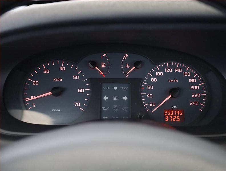 Renault Mégane (2003) 1.6 16V , Klima, zamluveno - fotka 8 z 14