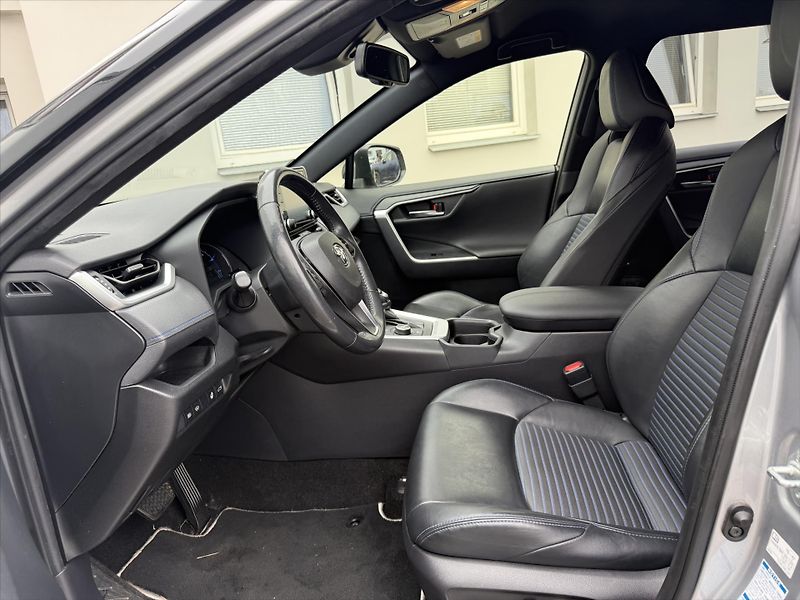 Toyota RAV4 2,5 Selection 4x4 - fotka 9 z 22