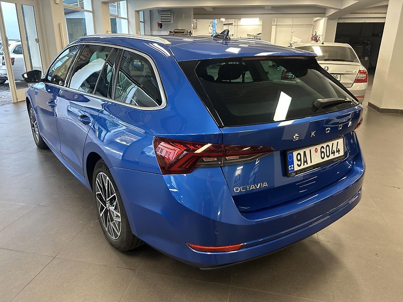 Škoda Octavia (2022) 2.0TDi Style Matrix LED NezávT - fotka 3 z 30