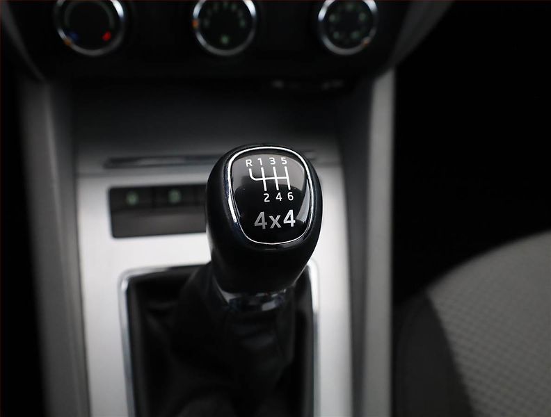 Škoda Octavia (2015) 2.0 TDI, 4X4, Serv.kniha - fotka 11 z 20