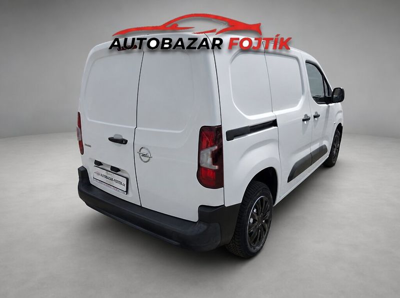 Opel Combo (2020) 1.2 Turbo 81KW L1H1 - fotka 7 z 20