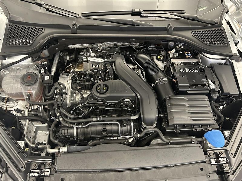 Škoda Octavia 1.5 TSI Top selection - fotka 24 z 26