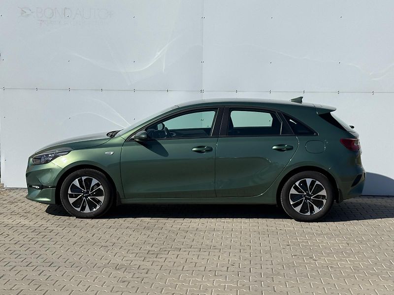 Kia Ceed 1,5 T-GDi Spin - fotka 3 z 27