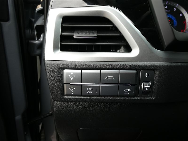 SsangYong Korando 1,5 T-GDI 120kW Style,ČR - fotka 33 z 40