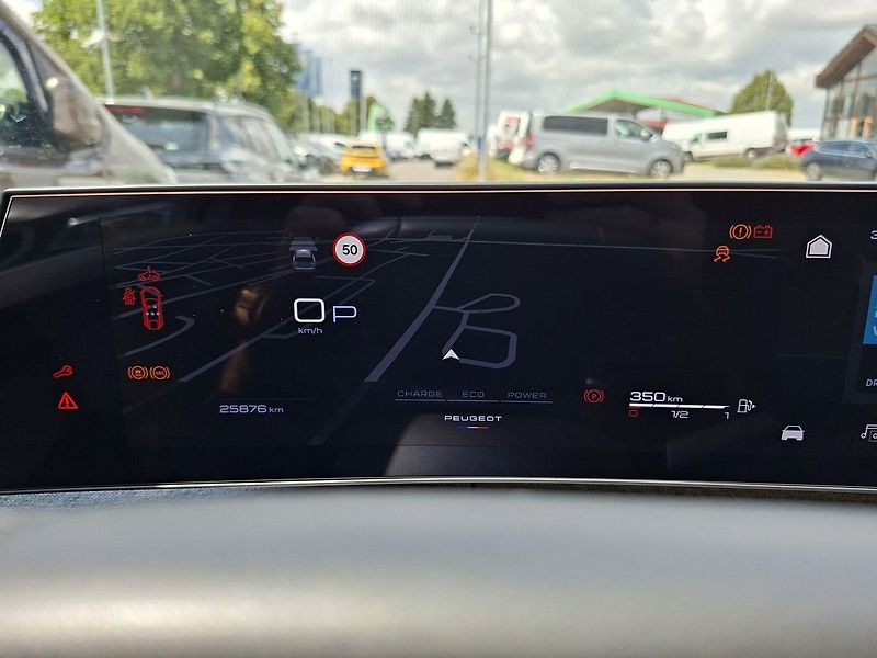 Peugeot 3008 ALLURE HYBRID 145k e-DCS6 - fotka 18 z 29
