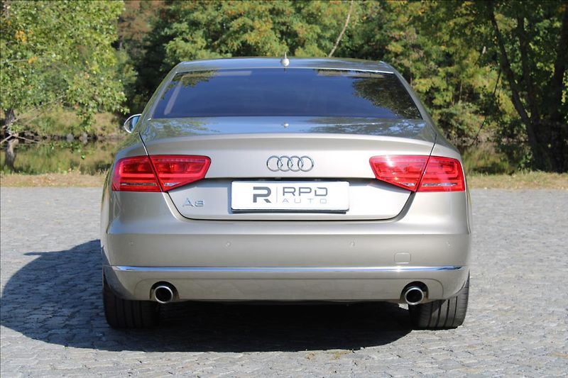 Audi A8 4.2 TDI/V8/Design-Selection/CZ - fotka 9 z 49