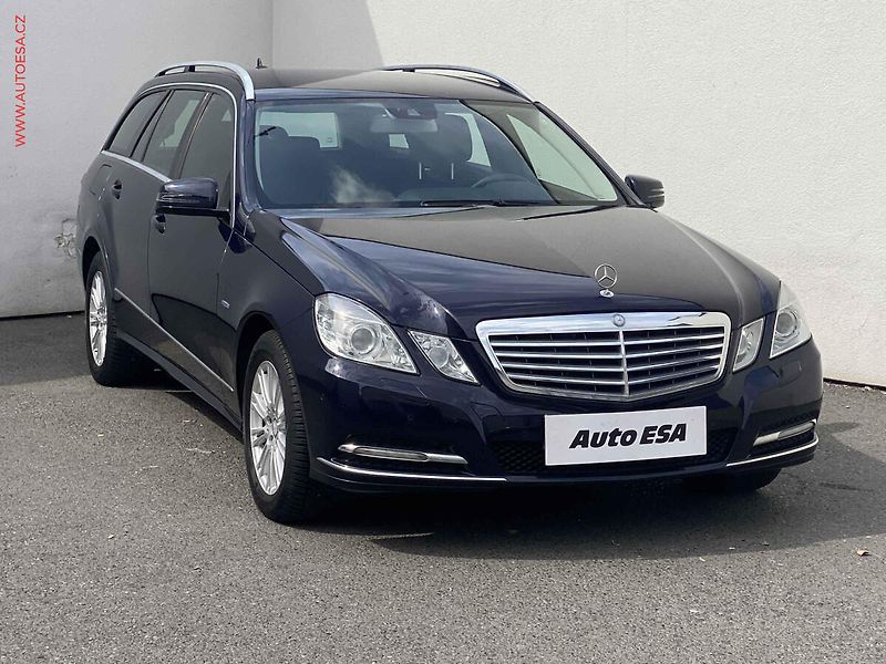 Mercedes-Benz Třídy E (2011) 2.2 CDi E250, Elegance, AT - fotografie inzerátu