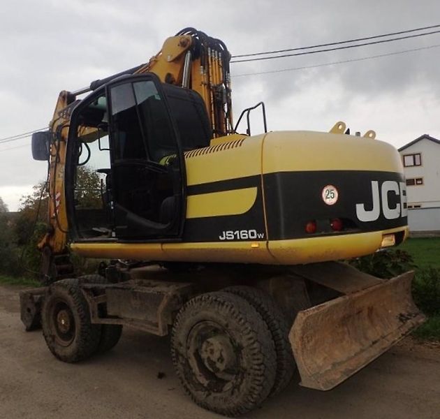 JCB (2011) 160W 17t bagr 5lopat SPZ - fotka 4 z 10
