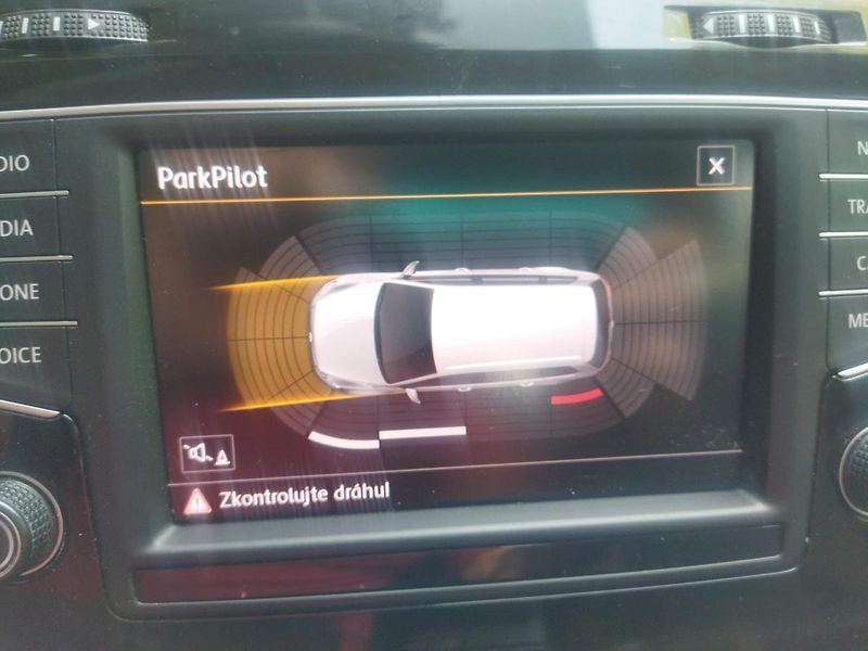 Volkswagen Golf (2016) VII. 1.2 TSI / 81 kW, GPS, - fotka 16 z 36