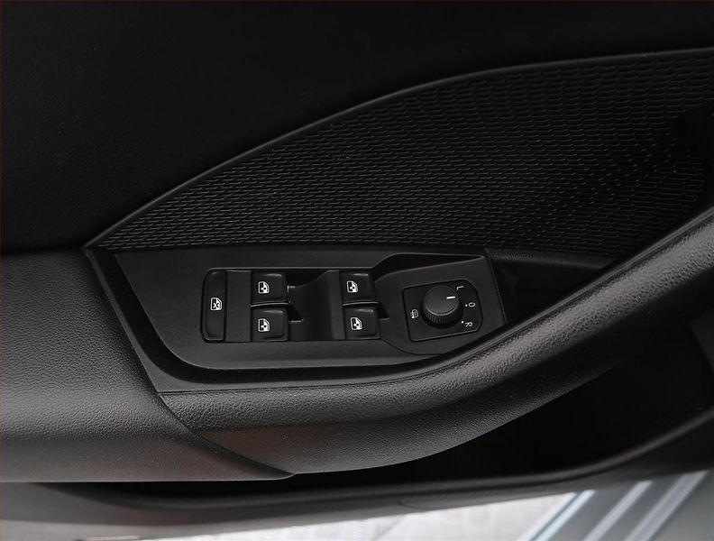 Škoda Octavia (2023) Ambition 2.0 TDI - fotka 24 z 25