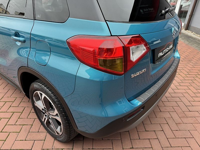 Suzuki Vitara (2015) 1.6i VVT LED Navi Pano Kamera - fotka 42 z 49