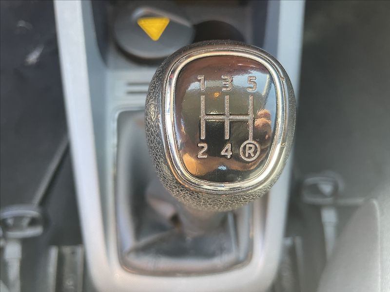 Škoda Fabia 1,0 MPi 44kw Klima Euro6 bez k - fotka 18 z 33