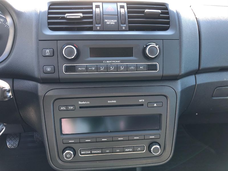 Škoda Fabia 1.2 TSi Ambiente - fotka 19 z 27