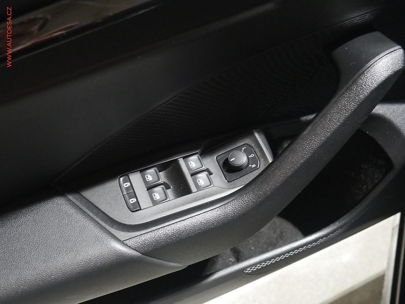 Škoda Octavia (2022) 2.0 TDi, ČR, Active - fotka 11 z 17