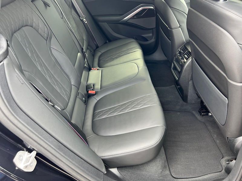 BMW X6 (2024) 30d 210kW M-PAKET TAŽNÝ CZ DPH - fotka 13 z 30