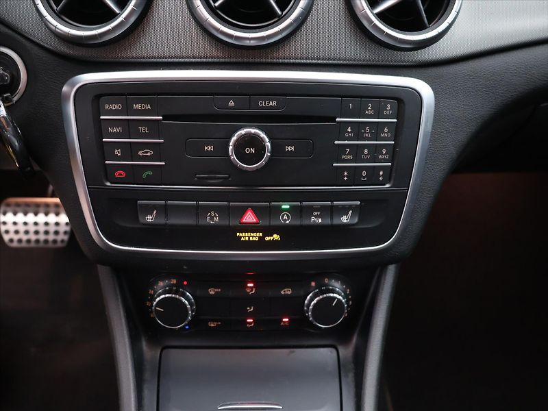 Mercedes-Benz CLA 2,1 220d Aut. 130kW AMG Line - fotka 18 z 26