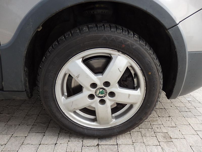 Škoda Roomster 1.2 TSI 77 kW DIGI. KLIMA - fotka 12 z 15
