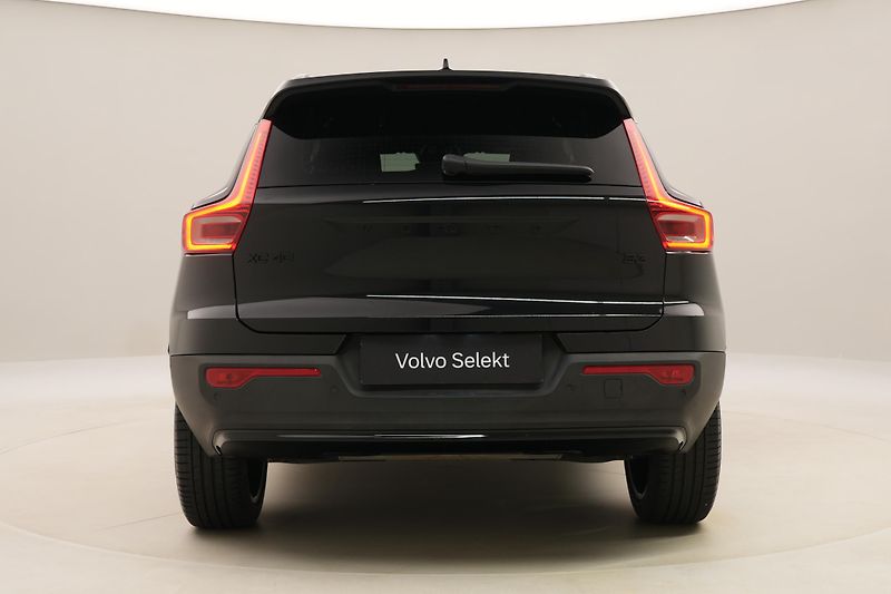 Volvo XC40 B3 PLUS BLACK EDITION AUT CZ - fotka 12 z 56