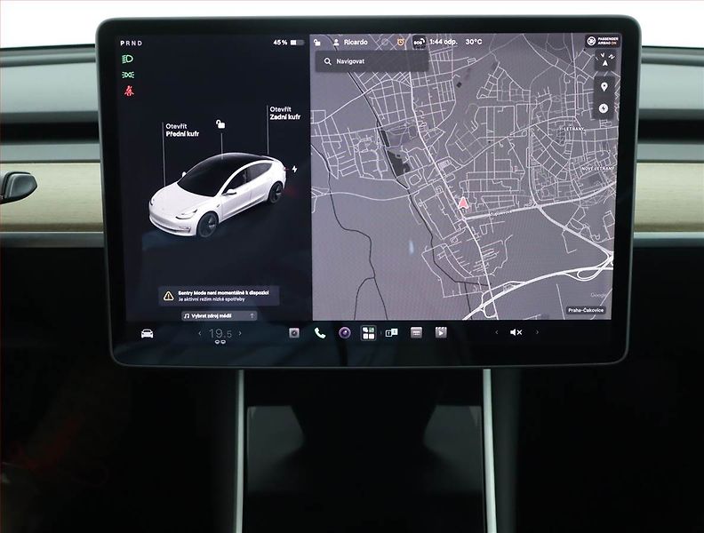 Tesla Model 3 (2019) Long Range 4WD 78kWh, SoH 85% - fotka 12 z 22