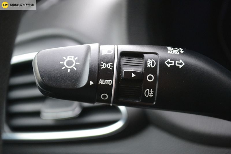 Hyundai i30 22 HB 1,5I MT START PLUS - fotka 28 z 45