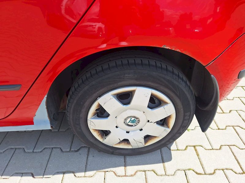 Škoda Fabia (2006) 1.2 HTP / 40 kW / 5MP / Classi - fotka 26 z 33