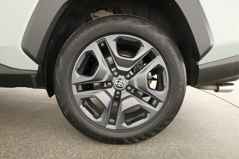 Toyota RAV4 (2022) 2.5 Hybrid - fotka 17 z 17