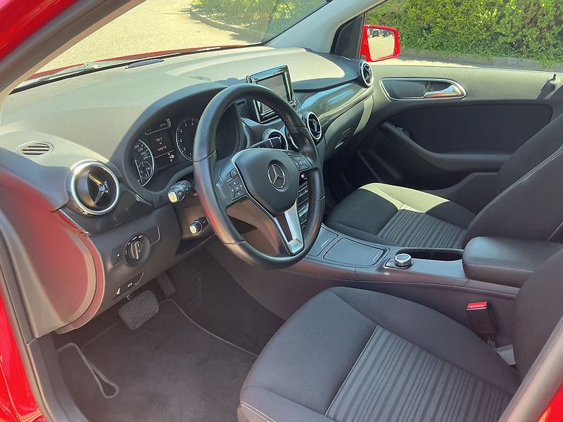 Mercedes-Benz Třídy B 180 BlueEFFICIE - fotka 11 z 21