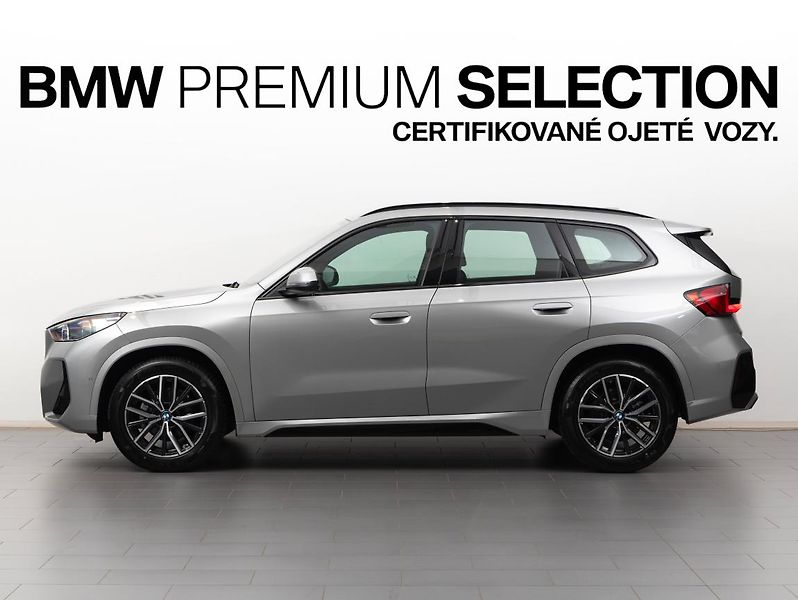 BMW X1 sDrive18i - fotka 3 z 22