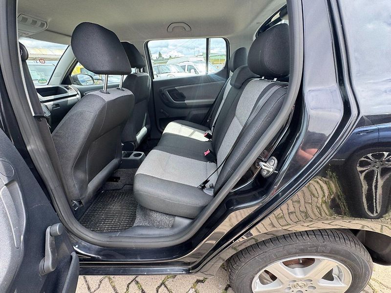Škoda Fabia (2010) 1,4i 16V 63 KW 2.MAJ KILOMETRY - fotka 31 z 50