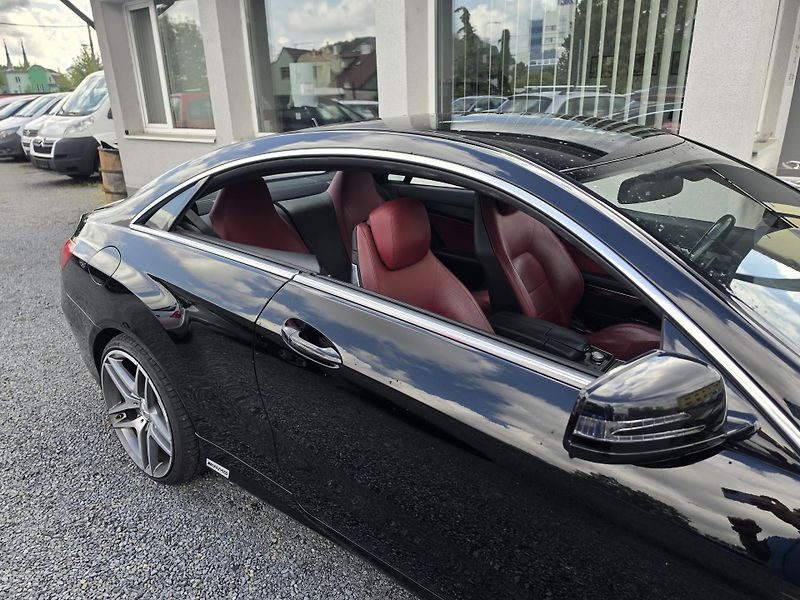 Mercedes-Benz Třídy E 250CDI  AMG Facelift Led - fotka 14 z 16