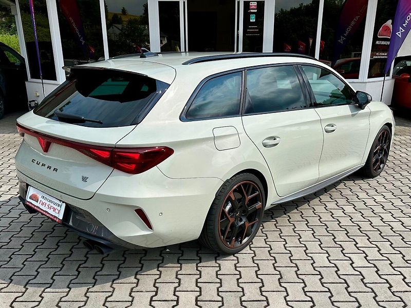 Cupra Leon (2025) VZ 2.0TSI 245kW EXTREME - fotka 8 z 38