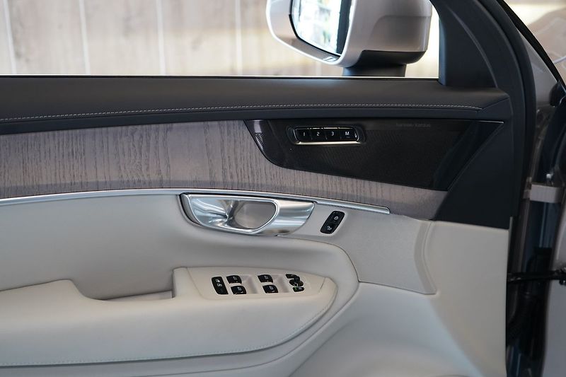 Volvo XC90 T8 PLUS Bright, Vzduch, 360° - fotka 23 z 50