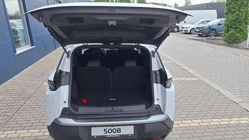 Peugeot 5008 (2025) ALLURE Hybrid 145 e-DCS6 - fotka 9 z 21