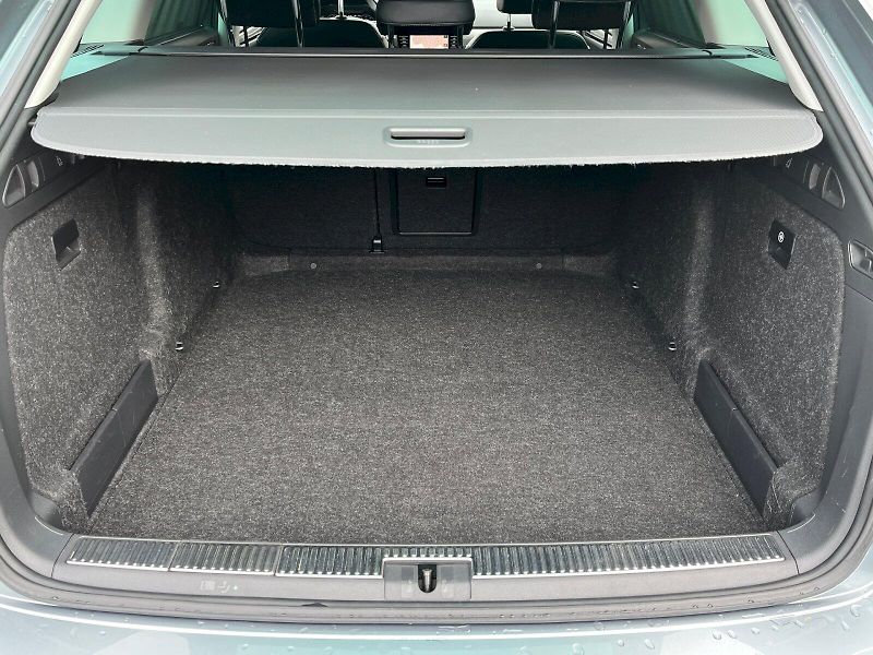 Škoda Superb (2019) 2.0 TDI 140kW Scout Combi 4x4 - fotka 12 z 29