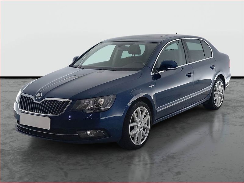 Škoda Superb (2013) Laurin&Klement 2.0 TDI - fotka 2 z 23