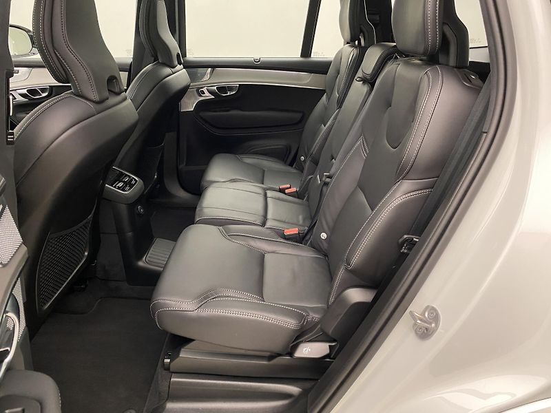 Volvo XC90 T8 RECHARGE BLACK EDITION 7m - fotka 5 z 72