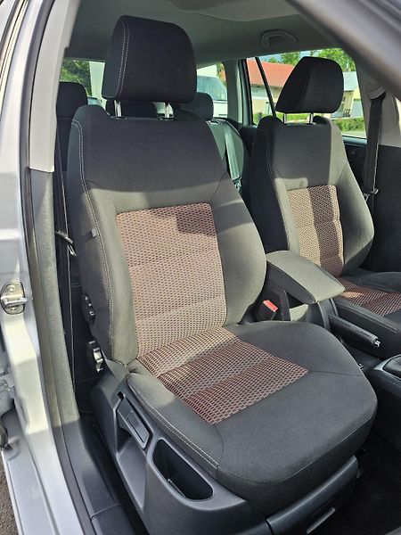 Škoda Octavia 1.2 TSI 77kW SPORT EDITION - fotka 32 z 42