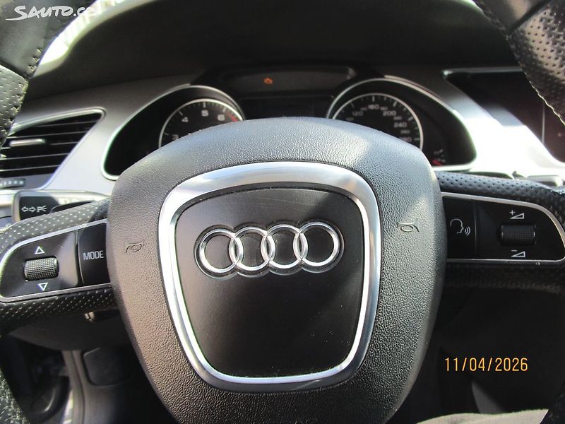 Audi A5 2,0T-132KW-NOVÁ STK+AUTOMAT - fotka 19 z 32