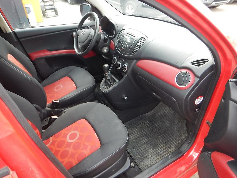 Hyundai i10 1.1, ČR, 1. MAJ. - fotka 13 z 23