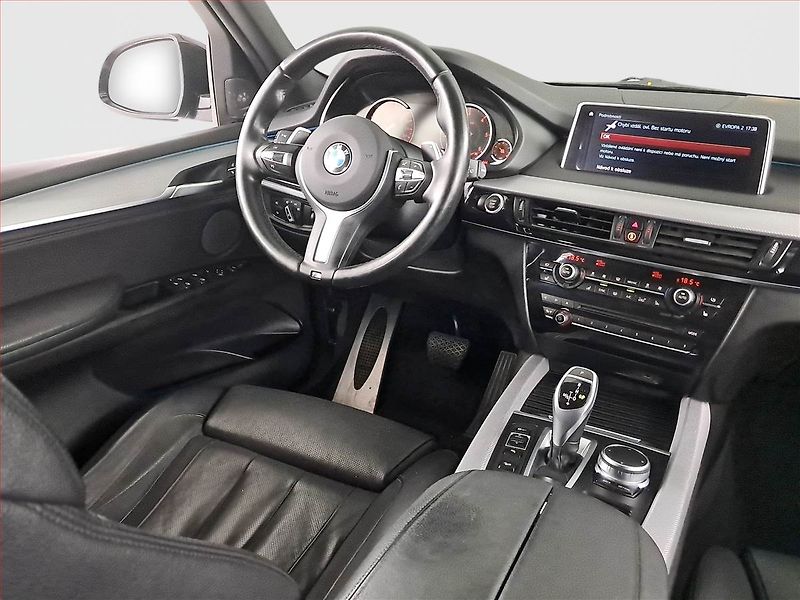 BMW X5 (2016) xDrive30d - fotka 7 z 24